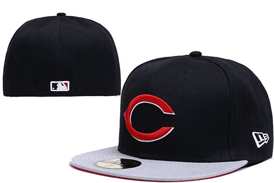 Cincinnati Reds Fitted Cap 001