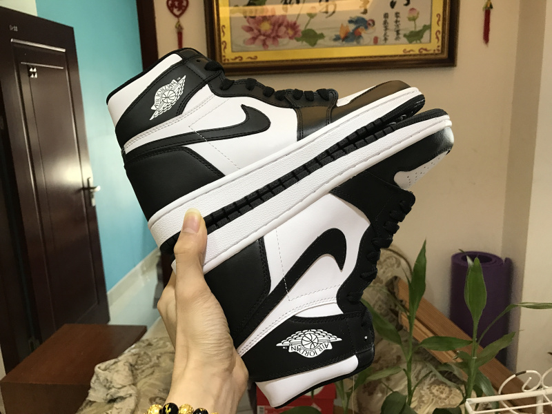 Air Jordan 1 Retro High OG BlackWhite Women Shoes