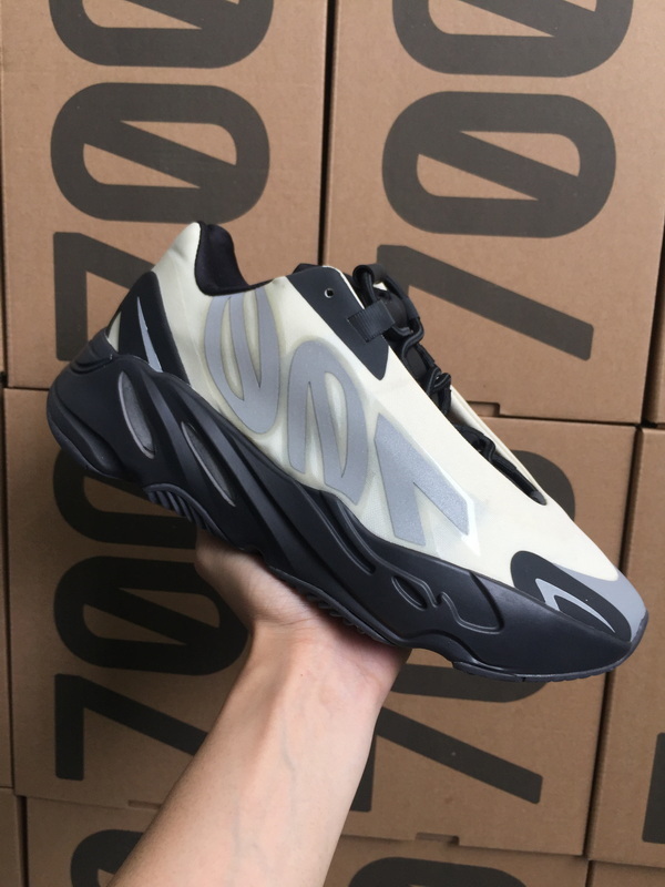 Yeezy 700 VN Men Shoes 008