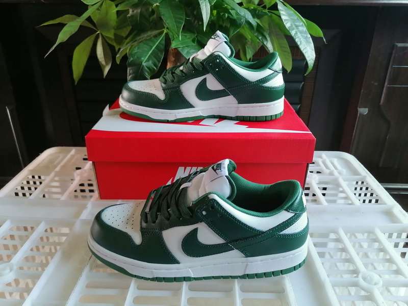 Nike SB Dunk Low Women Shoes 552