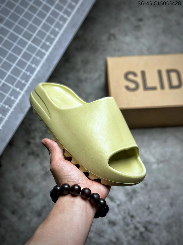 Kanye West x Yeezy Slide Resin 233 05