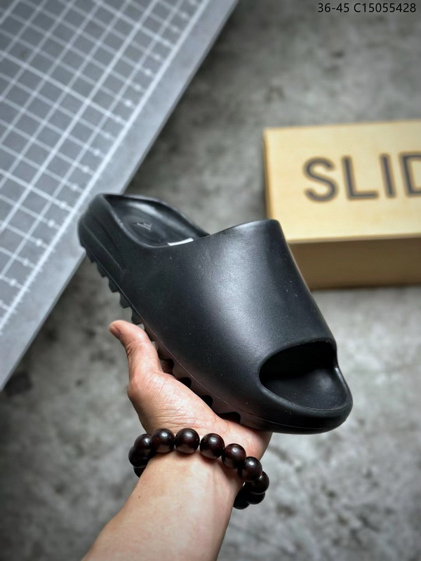 Kanye West x Yeezy Slide Resin 233 09