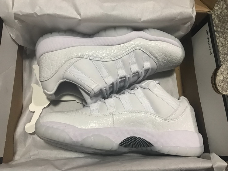 Air Jordan 11 Women Shoes 23C122