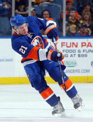 New York Islanders #21 Kyle Okposo blue jersey