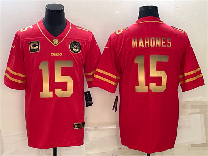 Men Kansas City Chiefs 15 Patrick Mahomes Red Gold 4 Star C Patch Vapor Untouchable Limited Stitched